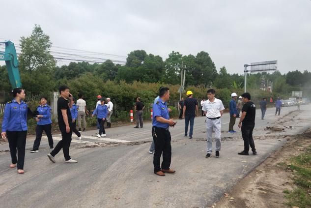肥东县石长路项目推进征地拆迁工作
